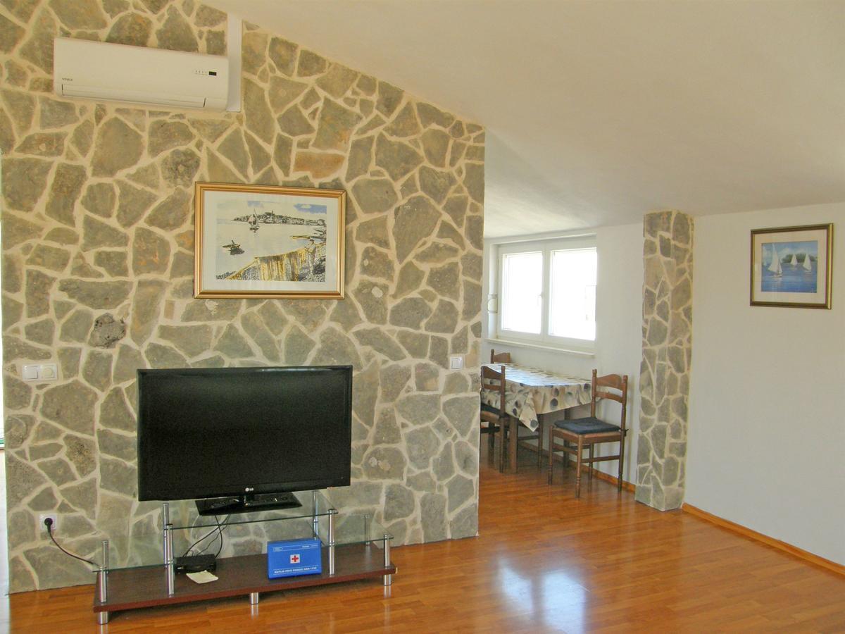 Apartments Jurica Примоштен Экстерьер фото